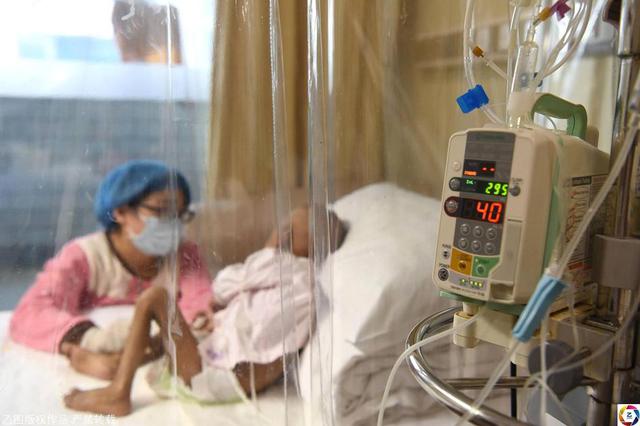 心疼孩子饿肚子上手术台 家长偷偷喂食险酿事故