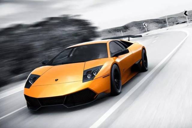 开法拉利的90后小伙被人用枪顶脑袋绑架