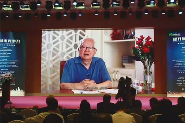 吴敬琏批农民进城拉动城市化论：需求不等于购买力