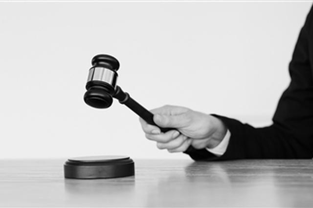 二楼阳台返水泡坏一楼天花板 法院判定：所有损失物业承担