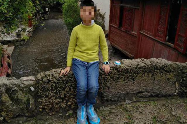 家长起诉老师和学校索赔1元：孩子遭到体罚和嘲讽孤立