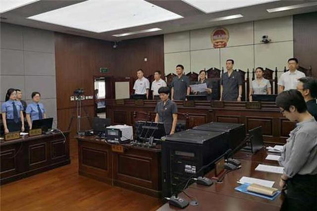 初中少女屡遭生父侵害 母竟帮忙捂嘴充当帮凶