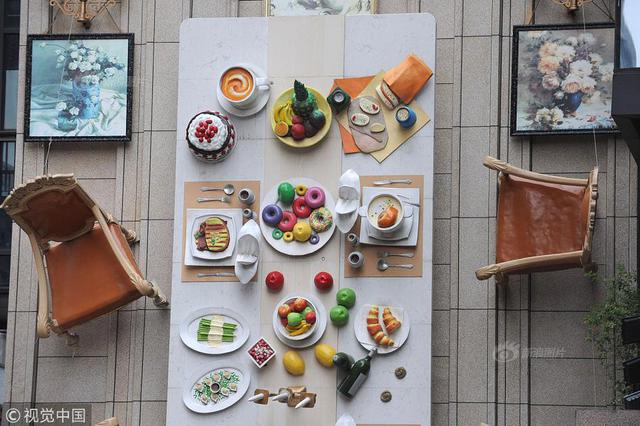 饭店为啥总“逼”顾客使用收费餐具 听业内人士揭秘