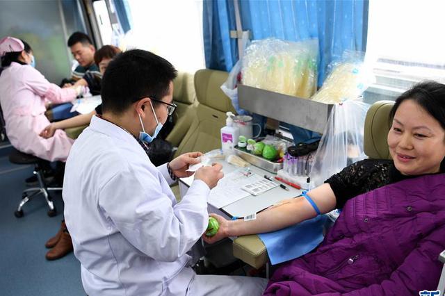 AB与A生出O型血宝宝差点闹误会 原来爸爸是罕见亚型血