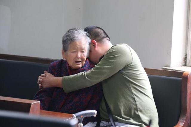 九旬老起诉子女 只为让他们“常回家看看”