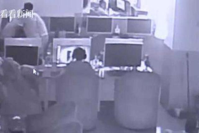 男子2天3次进入同一别墅偷窃 还把保险箱搬走了