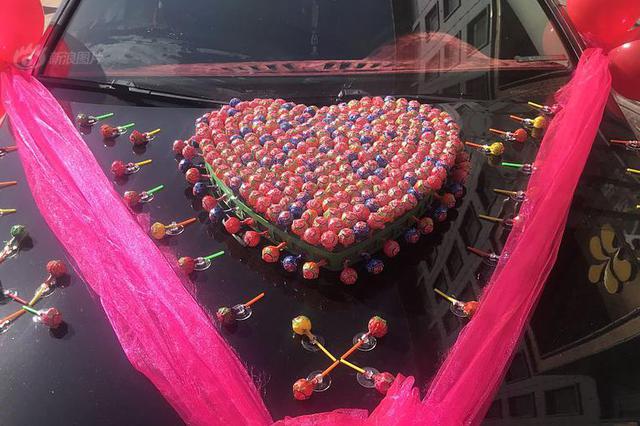 南京一市民7天参加9场婚礼 一个月工资打水漂