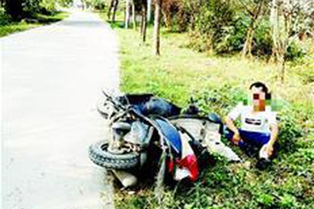 男子为私吞单位公款偿还赌债 撞破头演苦肉计