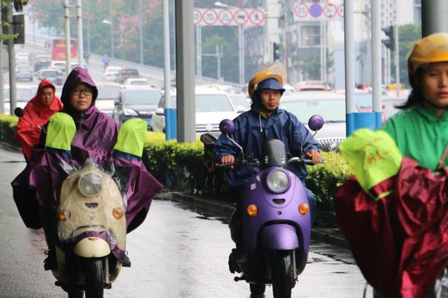 燃油助力车离禁用还剩10天 南京尚有1万多辆没去办手续