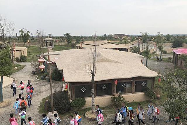 被环境部通报侵占江豚保护区 镇江大江风云景区已基本拆除