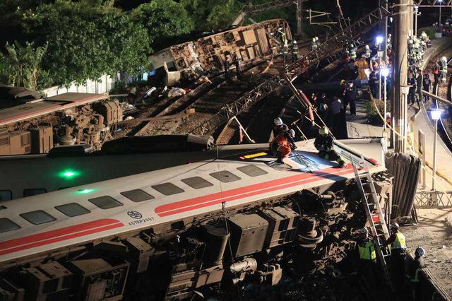 60万医学生仅10万从医？ 数据没有错 解读不靠谱