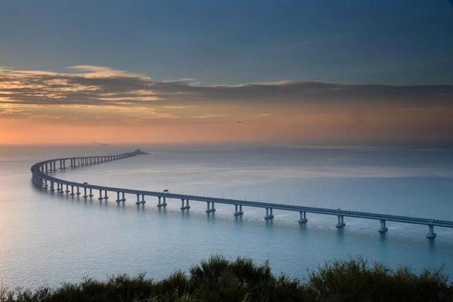 香港将发放余下约5000张跨境私家车港珠澳大桥通行许可证