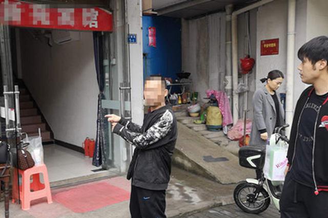 男子深夜入室撬保险柜 得手后数钱数了两个小时