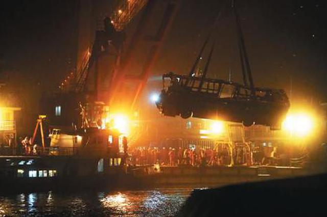 司乘互殴致重庆公交坠江 遇难者家属：过多指责无意义