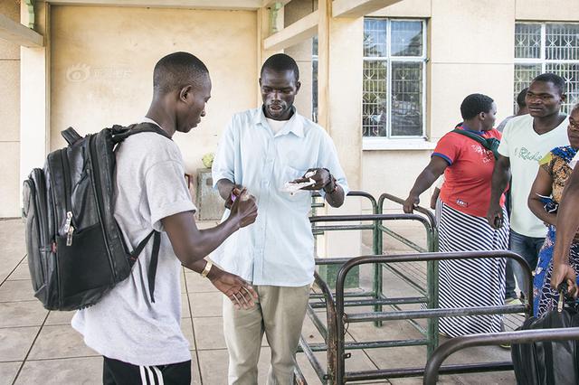 赞比亚发生针对华人骚乱：数家商店遭打劫 使馆发布提醒