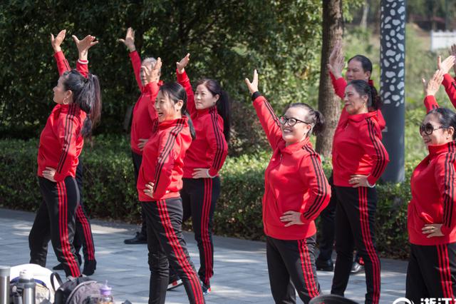 男子劝阻广场舞猝死 家属请求查明跳舞者