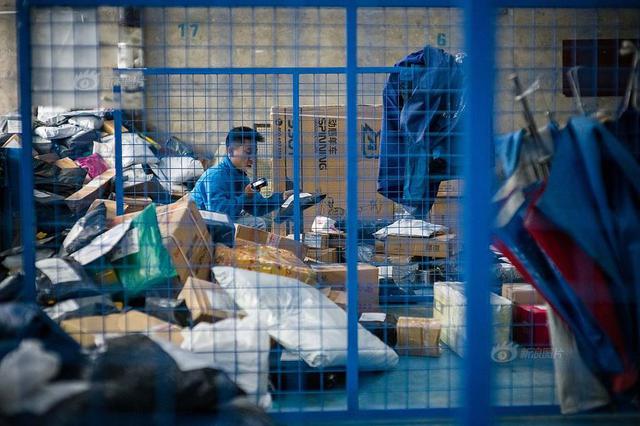 国家邮政局：双11主要电商产生快递订单13.52亿件