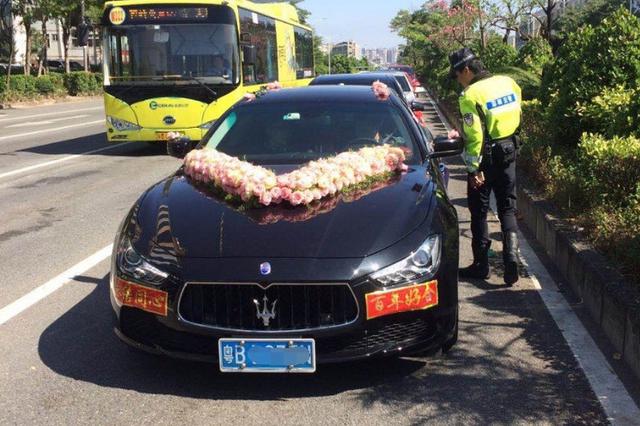 只因对象一句戏言 男子走进专卖店偷走豪车