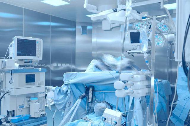 媒体评高层次人才优先就诊：保证医疗资源公平配置