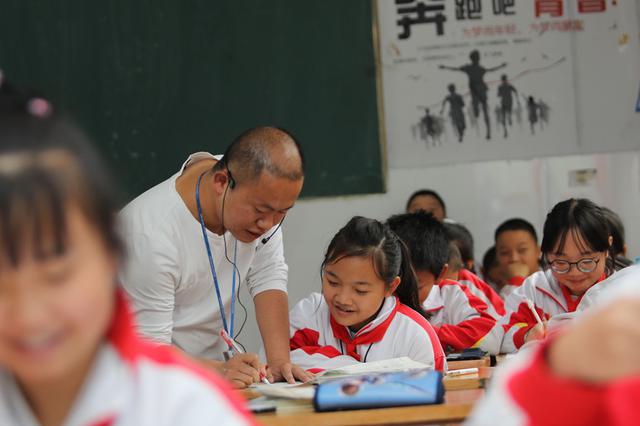 南京市民可举报在职老师有偿补课 教育局：不泄露投诉人信息