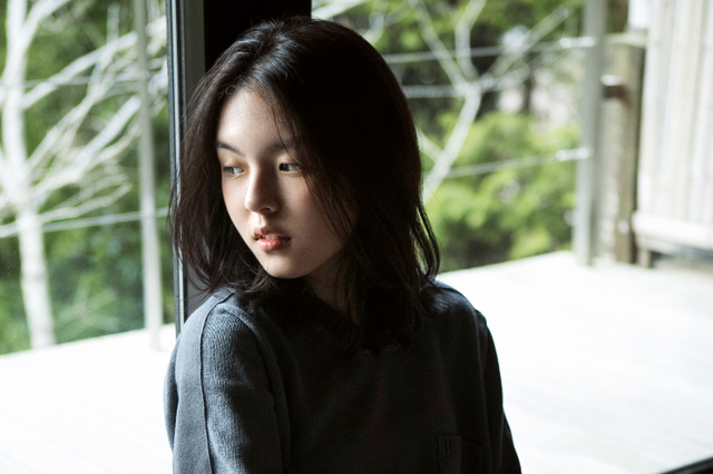 李咏女儿出书《刘小姐》：父亲去世前已看过没遗憾