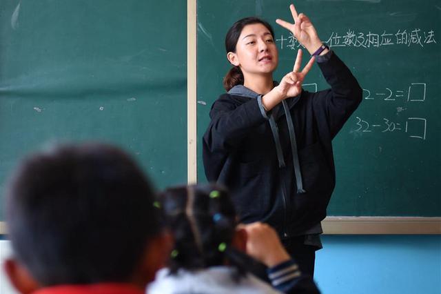 湖北一小学三年级才上数学课？校长：先培养理解再学抽象