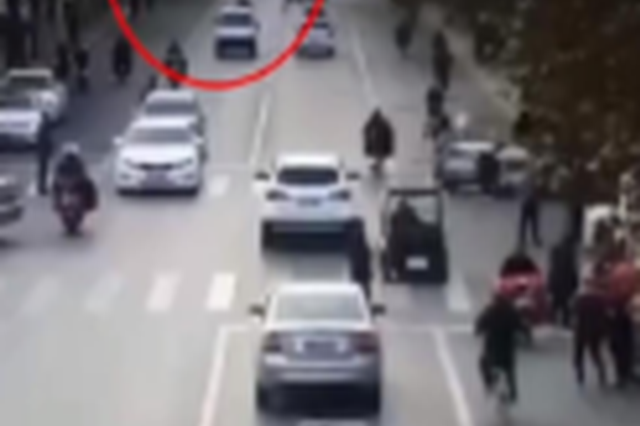 石家庄奥迪车撞人致二死五伤：司机系癫痫病发作