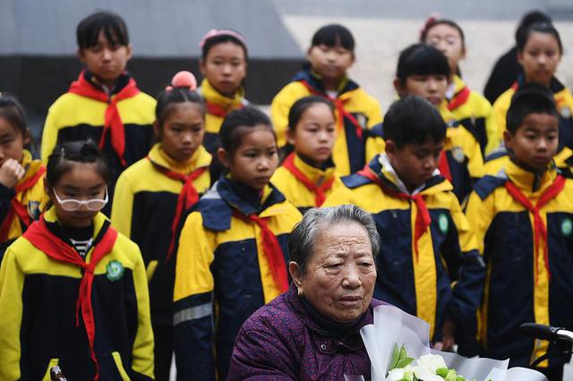 12月13日国家公祭日当天 所有人“默哀一分钟”