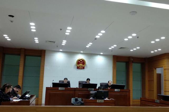 苏大女生诉轨交公司：交通卡余额达最低票价即可进站