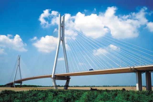 18日起长江二桥部分车道将每天封闭6小时 持续3天