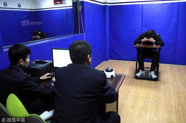 筹钱结婚进了棋牌室碰运气，输光后偷偷溜进工棚盗窃