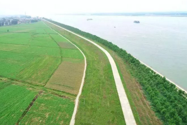 依托深水海港 南京鼓楼区建设国际航运物流集聚区