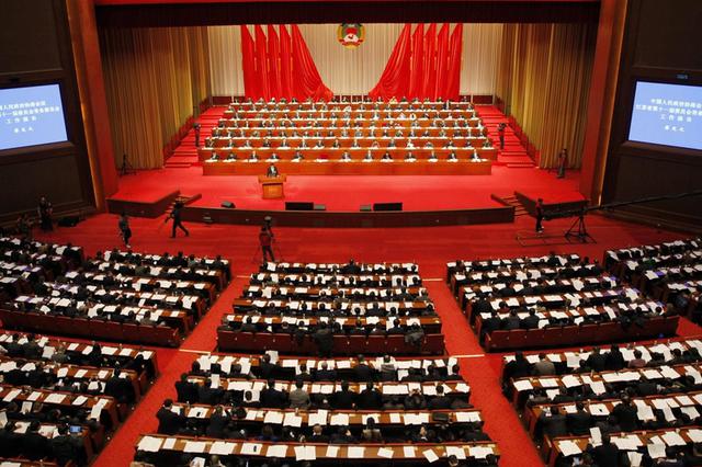 江苏省十三届人大常委会第七次会议开幕 将审议21项议程