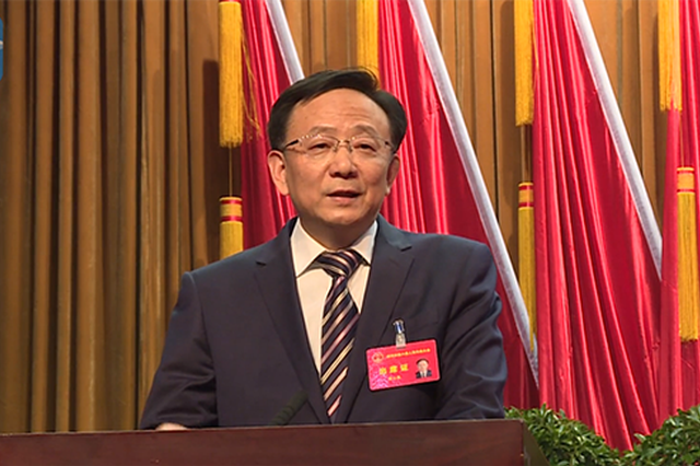 夏心旻当选扬州市长 借诗句自勉：早起赶路只争朝夕