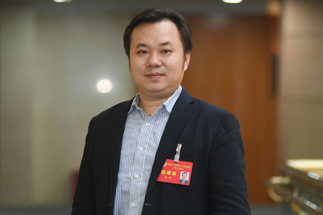 委员提案：消除农村消费痛点 扶持零售企业“下乡”