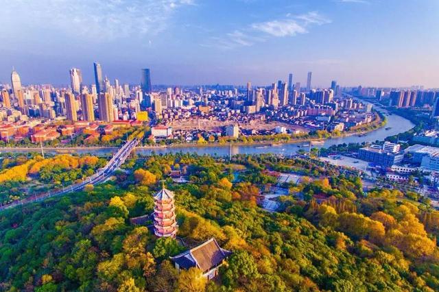 吴政隆参加无锡代表团审议：以奋斗精神开创高质量发展