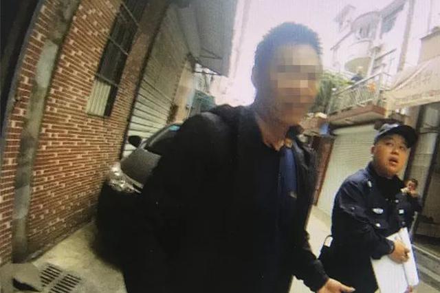 13岁少年将12岁同班同学捅死 因踢球发生争执