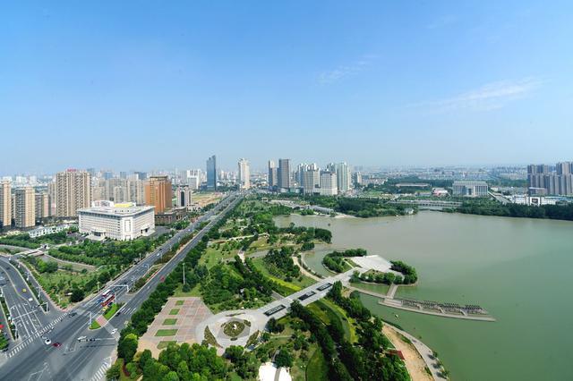 娄勤俭参加淮安代表团审议时强调 满怀人民情怀 务实担当作为