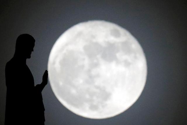 紫金山天文台：2019年将发生三次“超级月亮”