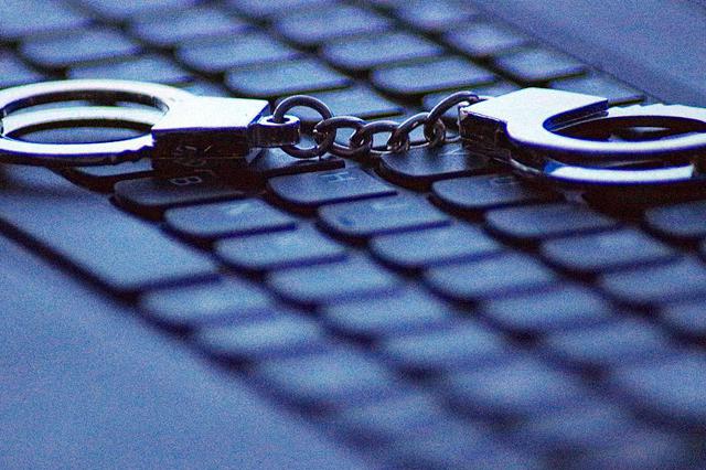 植入一句话使十万网站成违法“帮凶” 江苏打掉黑产链条