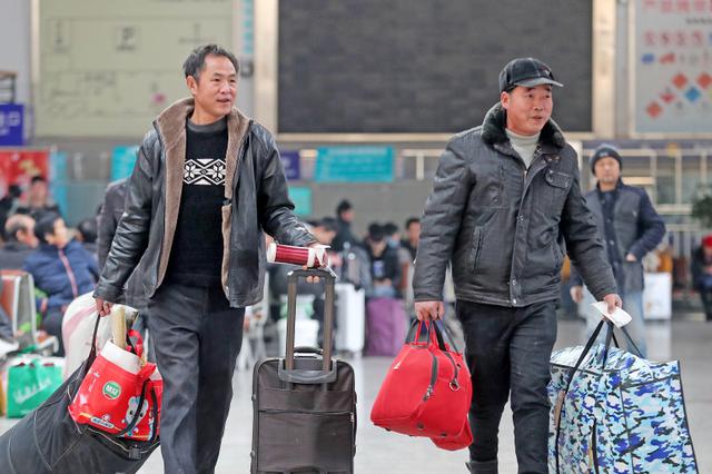 江苏发布春运安全提示 初六逾300万辆自驾车返程