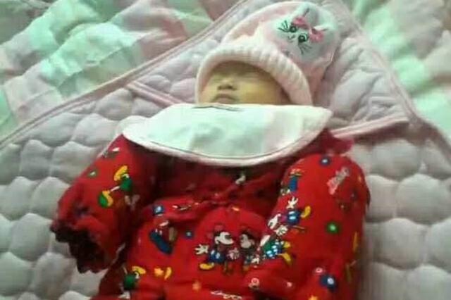 收养重病弃婴七年花费50多万 如今含泪解除收养关系