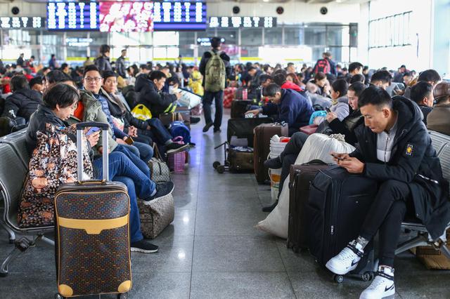 9日起江苏迎春节返程高峰 3座过江通道易拥堵