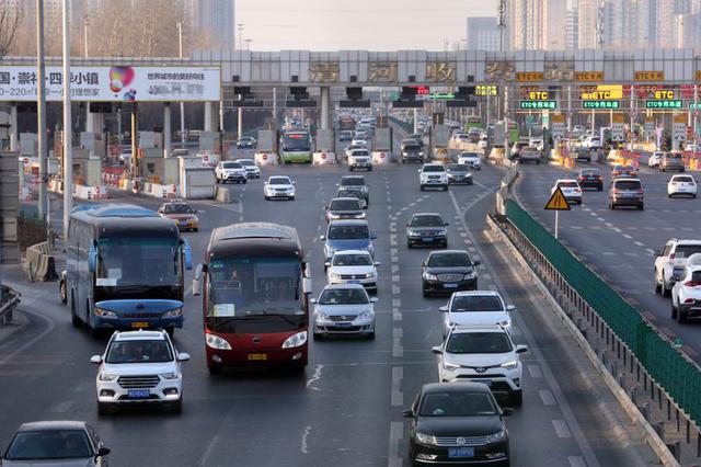 今年春节假期全国道路运输共发送旅客3.38亿人次