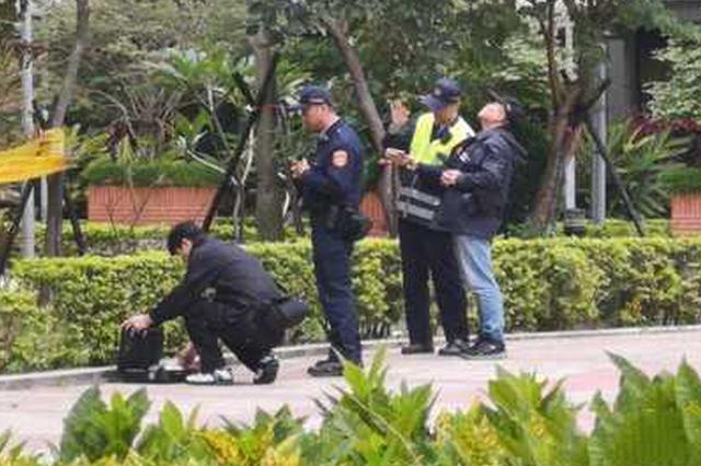 七旬老人因看病挂不到号 跑到小区楼顶跳楼轻生