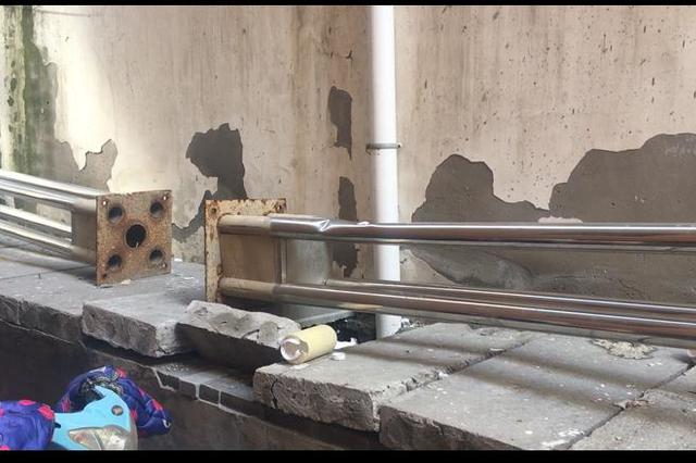 大一女生被搭讪遭性侵后坠楼 嫌犯车碾尸体伪造车祸