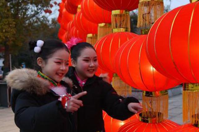 江苏徐州各地欢庆传统节日 非遗传统面灯点亮元宵节