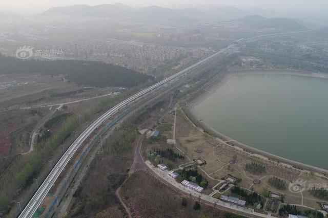 江苏省启动南水北调年度第二阶段调水 “112个玄武湖”将调往山东