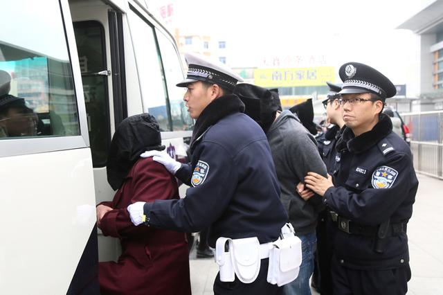 迪拜“免费游”变成了“挨宰游” 5人被骗走151多万元