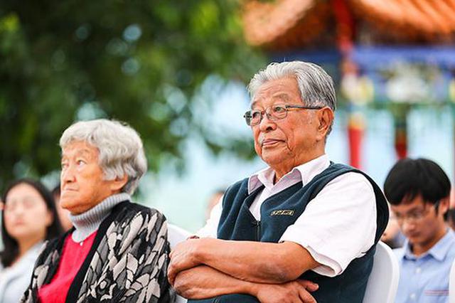 91岁褚时健传奇落幕：从烟王到橙王 人间正道是沧桑